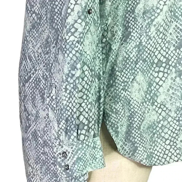 Haute Hippie Tribe Womens L Snake Print Lace Up Top Green Gray Roll Tab Sleeves - Picture 4 of 9